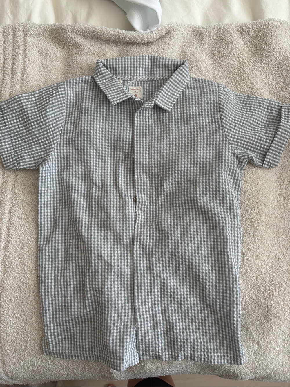 Kids Short-Sleeve Button-Up Shirt in Gray Gingham